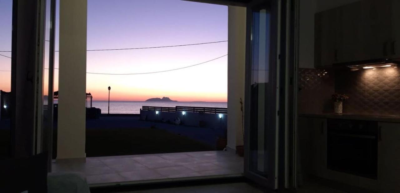 קוקינוס פירגוס Coral Sea Apartment מראה חיצוני תמונה