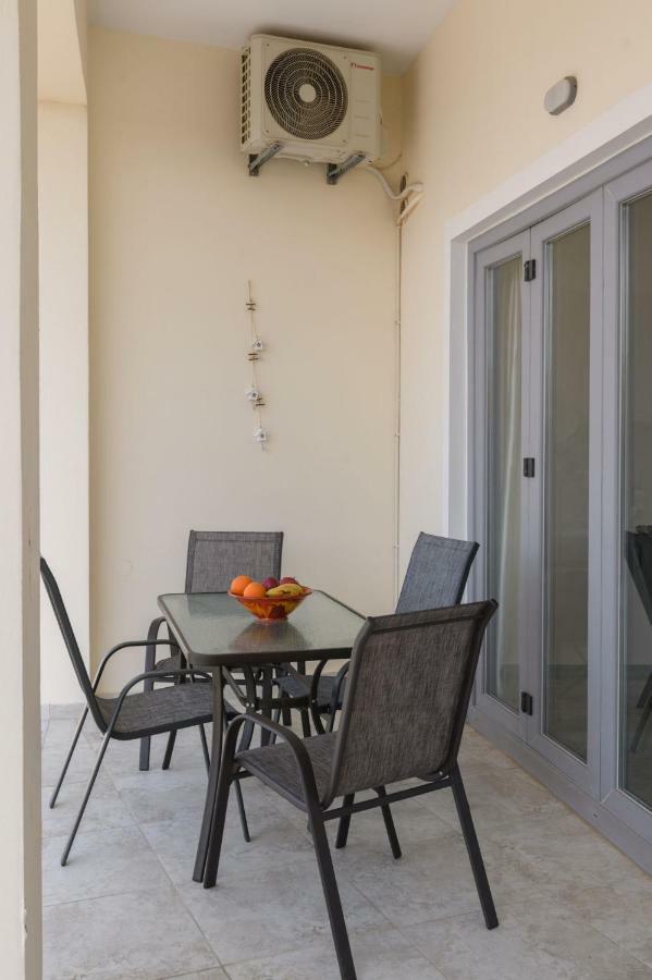 קוקינוס פירגוס Coral Sea Apartment מראה חיצוני תמונה