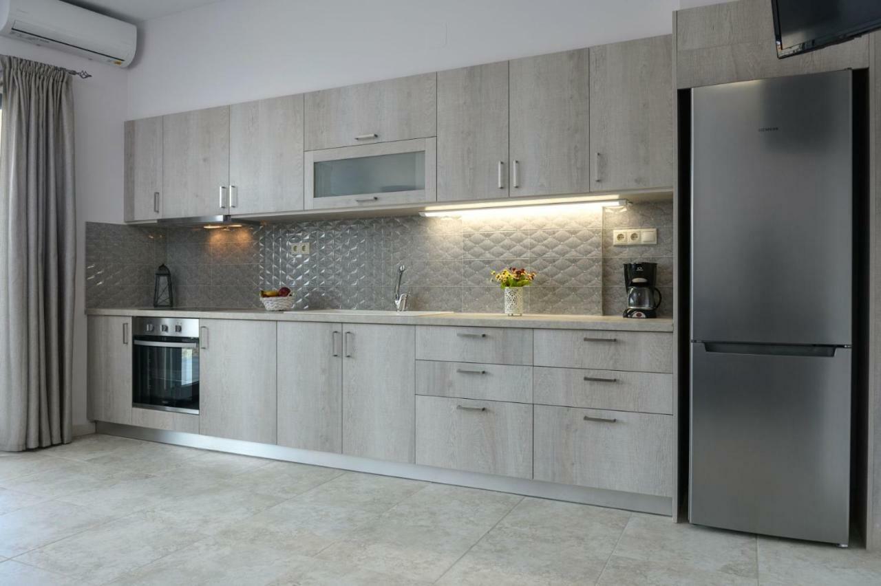קוקינוס פירגוס Coral Sea Apartment מראה חיצוני תמונה