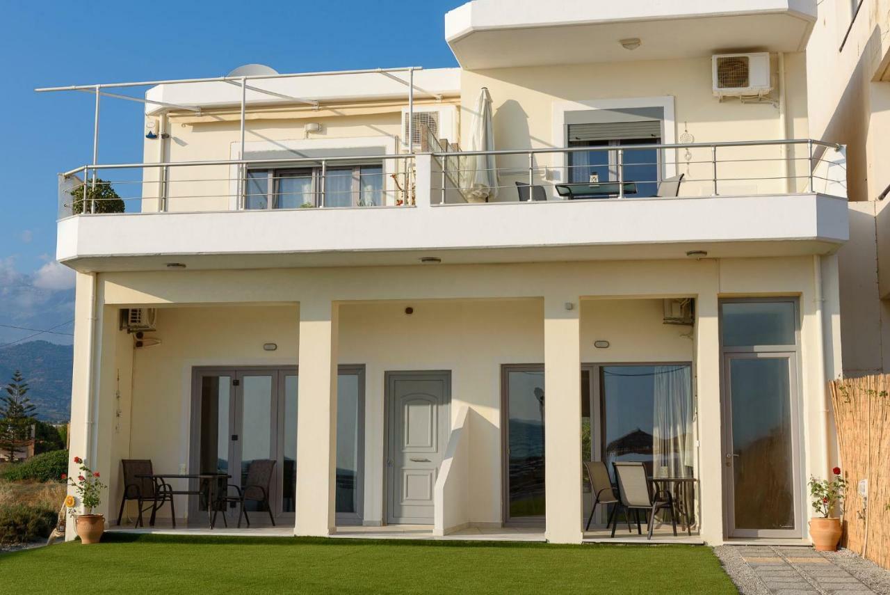 קוקינוס פירגוס Coral Sea Apartment מראה חיצוני תמונה